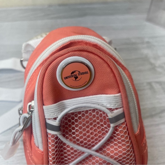 Universal Studios Coral White Zip Mini Day Backpack Crossbody Waist Belt - Picture 9 of 15